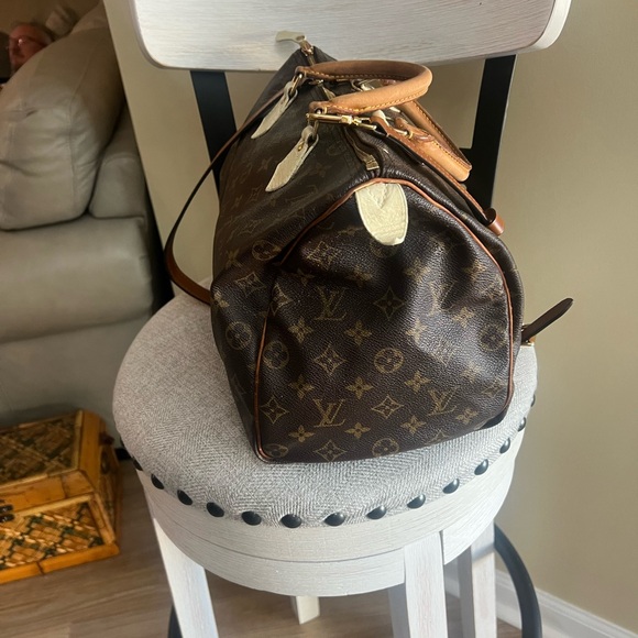 ❤️AUTHENTIC VINTAGE LOUIS VUITTON SPEEDY 35. Non LV strap for crossbody wear. - Picture 4 of 11